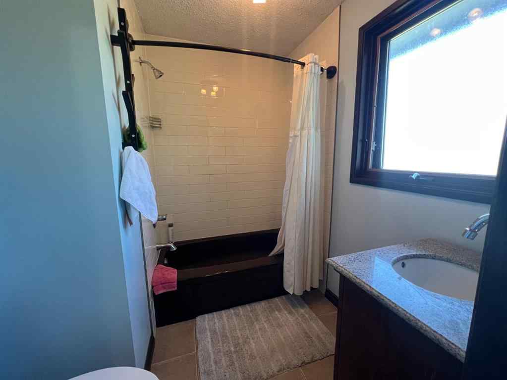 MLS® A2251810 - 1408 Newcastle Trail  in Newcastle Drumheller, Residential