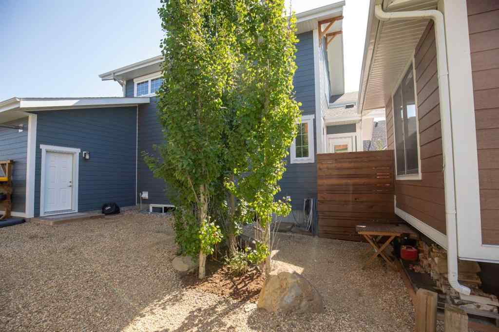 MLS® A2251813 - 705 Bridgeview Road  in Meridian Beach Rural Ponoka County, Residential
