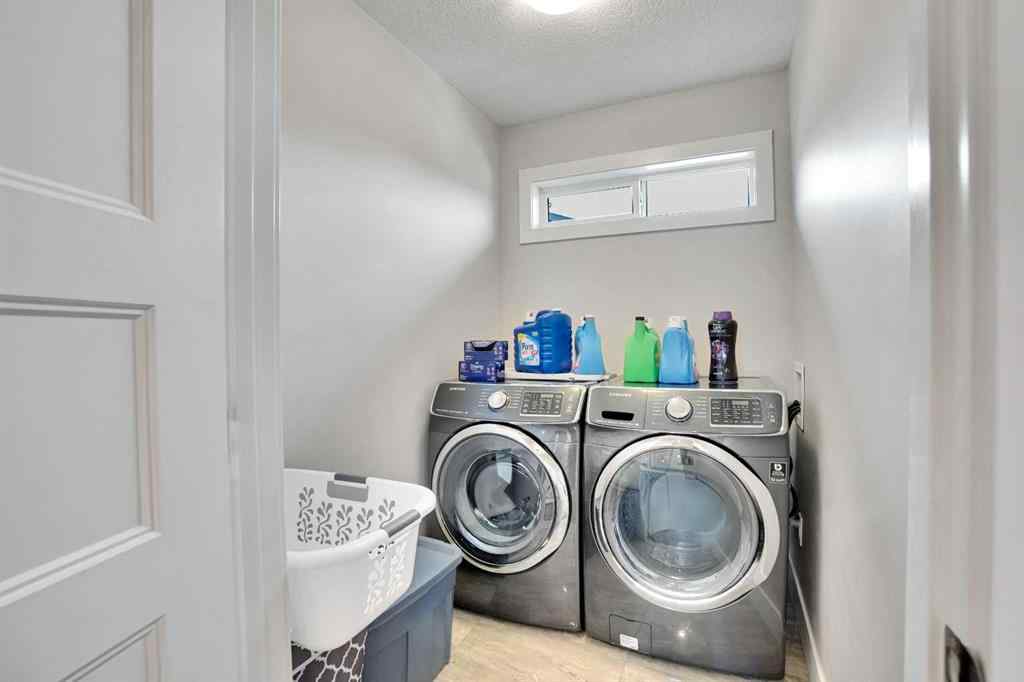 MLS® A2251818 - 172 Kinniburgh Way Chestermere   in Kinniburgh North Chestermere, Residential