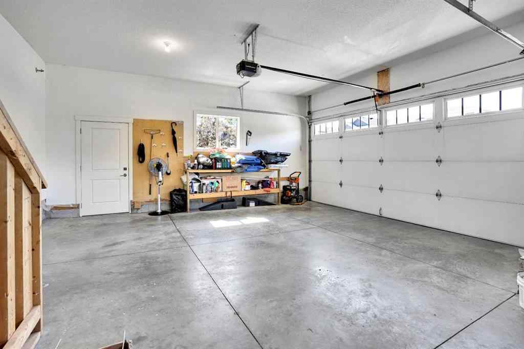 MLS® A2251818 - 172 Kinniburgh Way Chestermere   in Kinniburgh North Chestermere, Residential