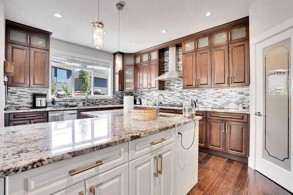 MLS® A2251818 - 172 Kinniburgh Way Chestermere   in Kinniburgh North Chestermere, Residential
