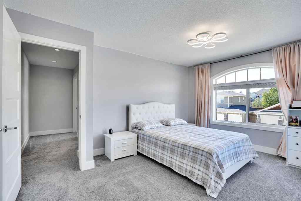 MLS® A2251818 - 172 Kinniburgh Way Chestermere   in Kinniburgh North Chestermere, Residential