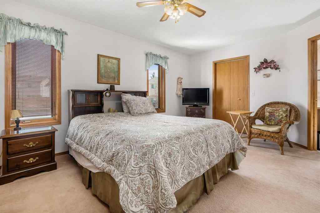 MLS® A2251829 - 45 Costa Mesa Close NE in Monterey Park Calgary, Residential