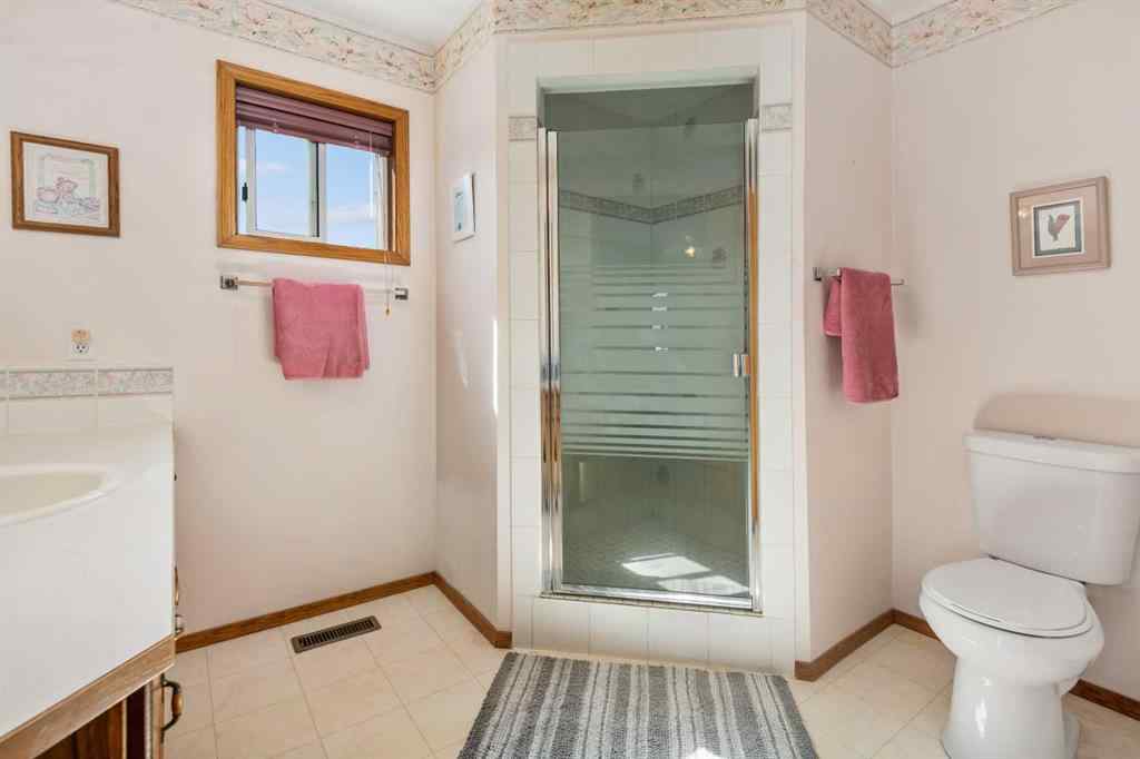 MLS® A2251829 - 45 Costa Mesa Close NE in Monterey Park Calgary, Residential
