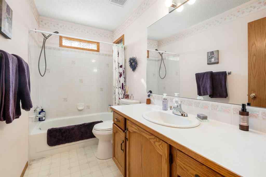 MLS® A2251829 - 45 Costa Mesa Close NE in Monterey Park Calgary, Residential