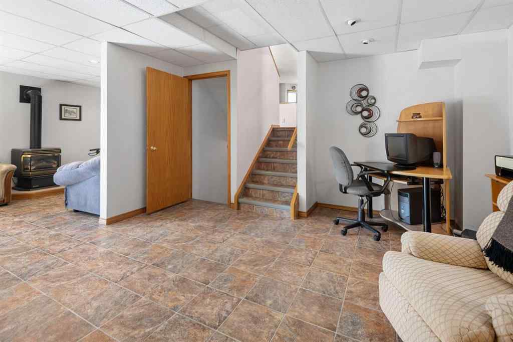 MLS® A2251829 - 45 Costa Mesa Close NE in Monterey Park Calgary, Residential