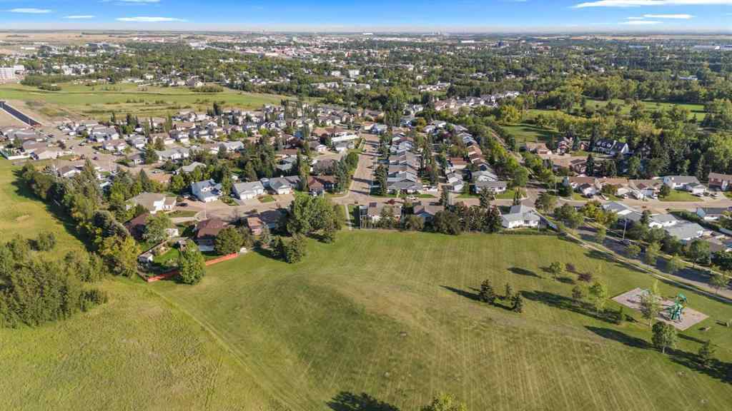 MLS® A2251836 - 5406 62 Street  in Victoria Park_CAMR Camrose, Residential