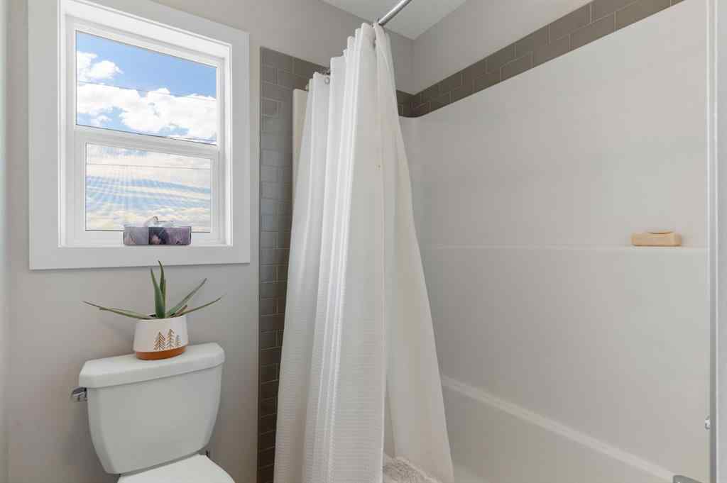 MLS® A2251841 - 131 Heritage Heights  in Heritage Hills Cochrane, Residential