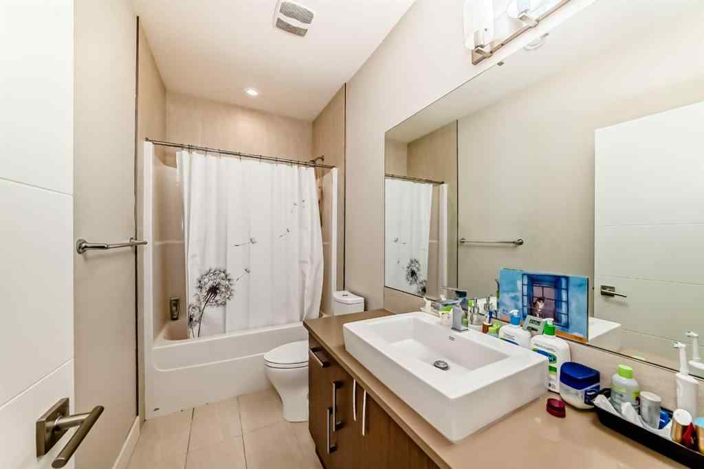 MLS® A2251849 - Unit #2 924 3 Avenue NW in Sunnyside Calgary, Residential