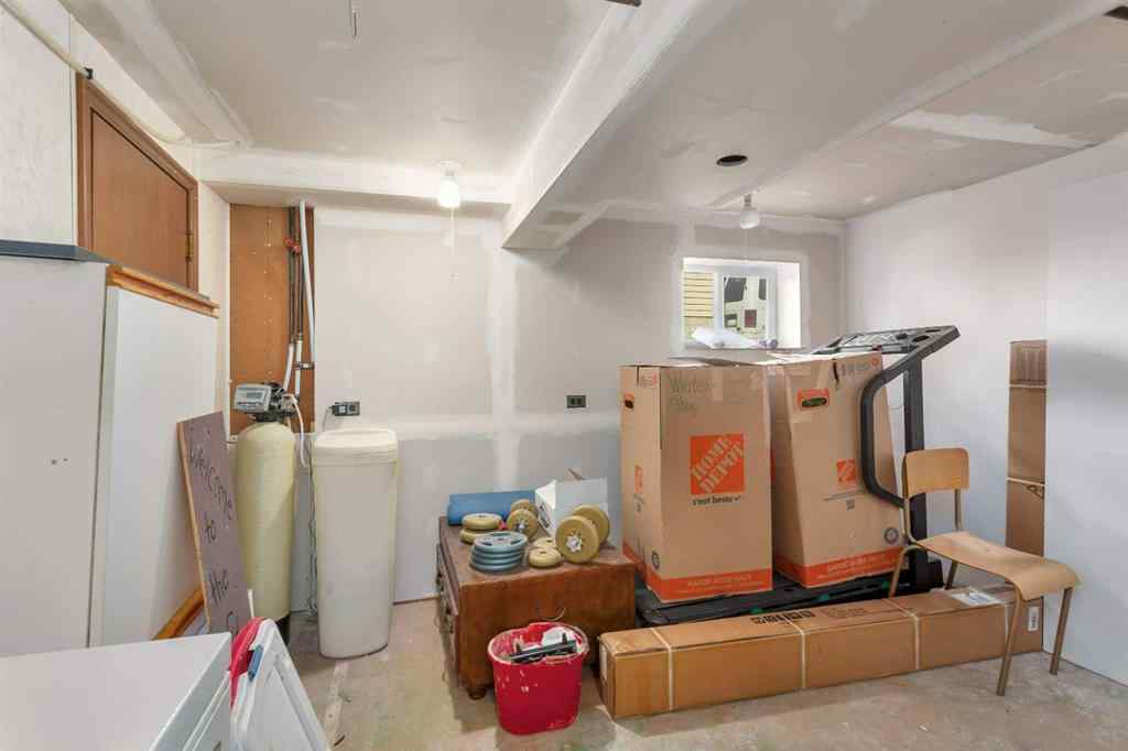 MLS® A2251856 - 404 3 Avenue SW in NONE Sundre, Residential