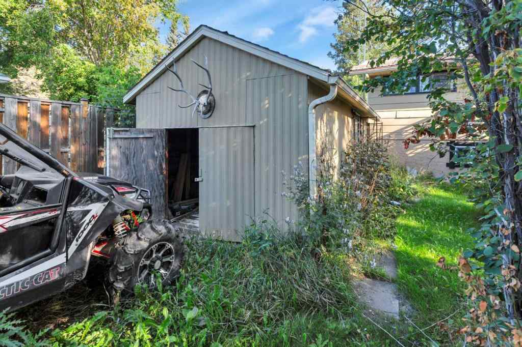MLS® A2251856 - 404 3 Avenue SW in NONE Sundre, Residential