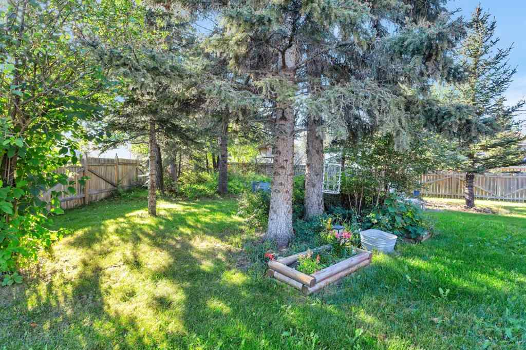 MLS® A2251856 - 404 3 Avenue SW in NONE Sundre, Residential