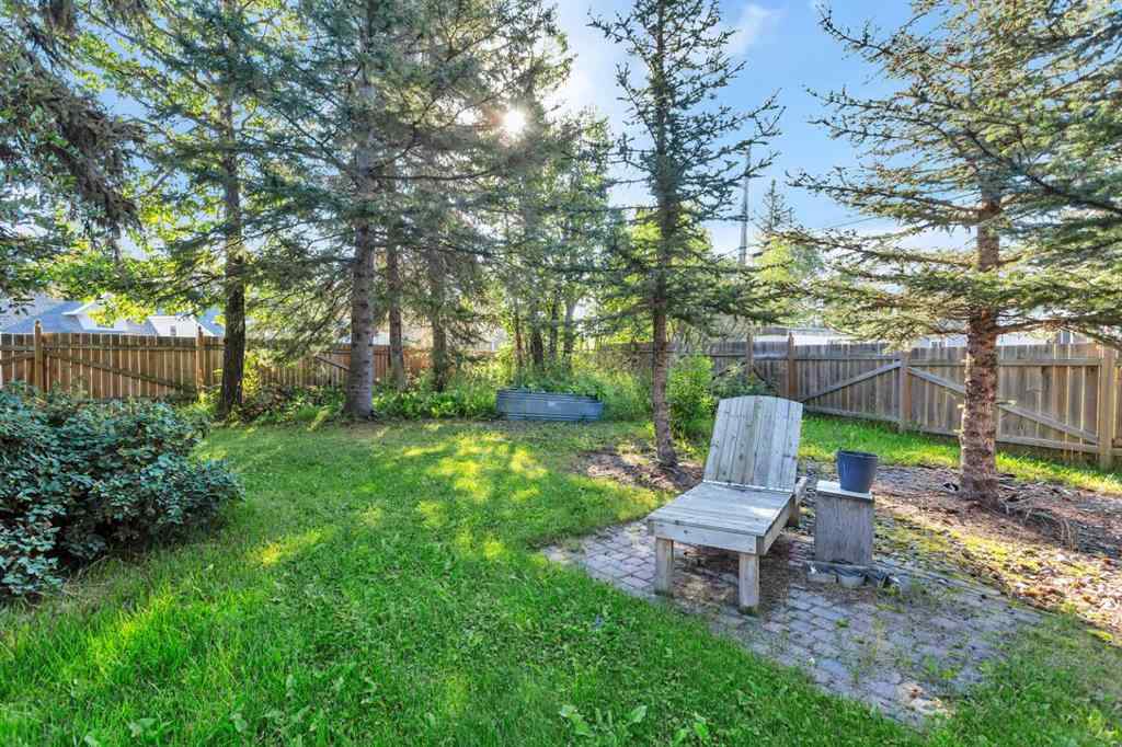 MLS® A2251856 - 404 3 Avenue SW in NONE Sundre, Residential