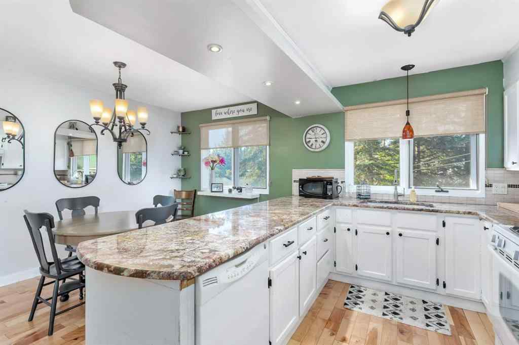 MLS® A2251856 - 404 3 Avenue SW in NONE Sundre, Residential