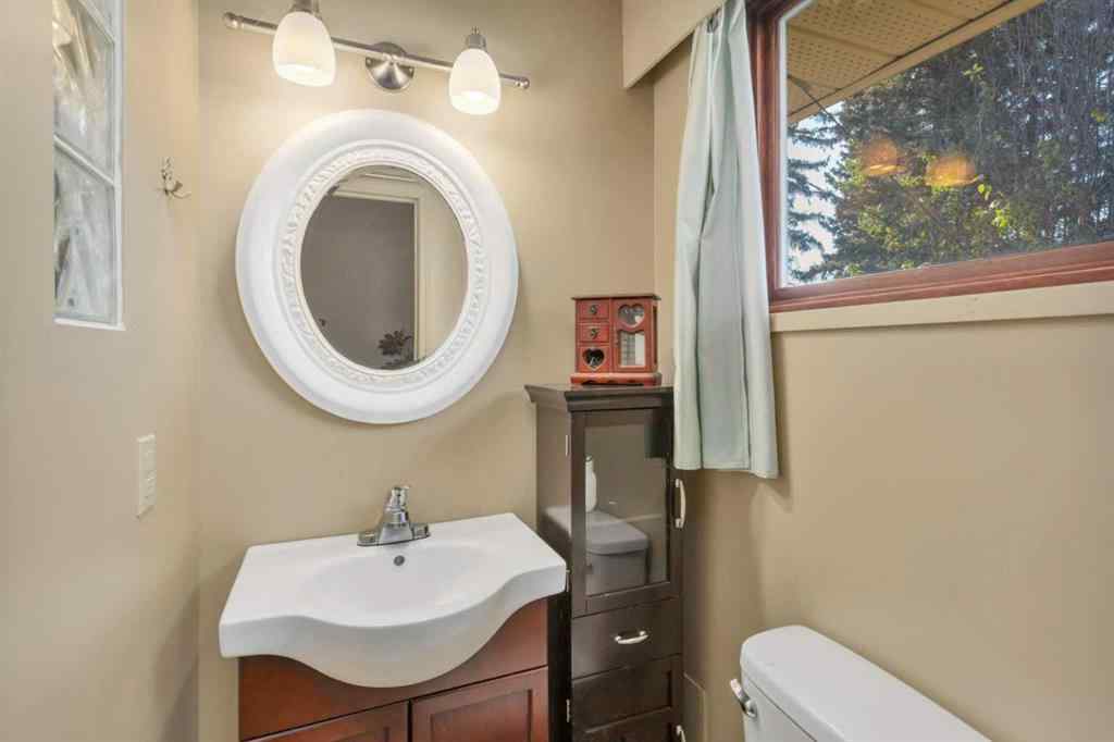 MLS® A2251856 - 404 3 Avenue SW in NONE Sundre, Residential