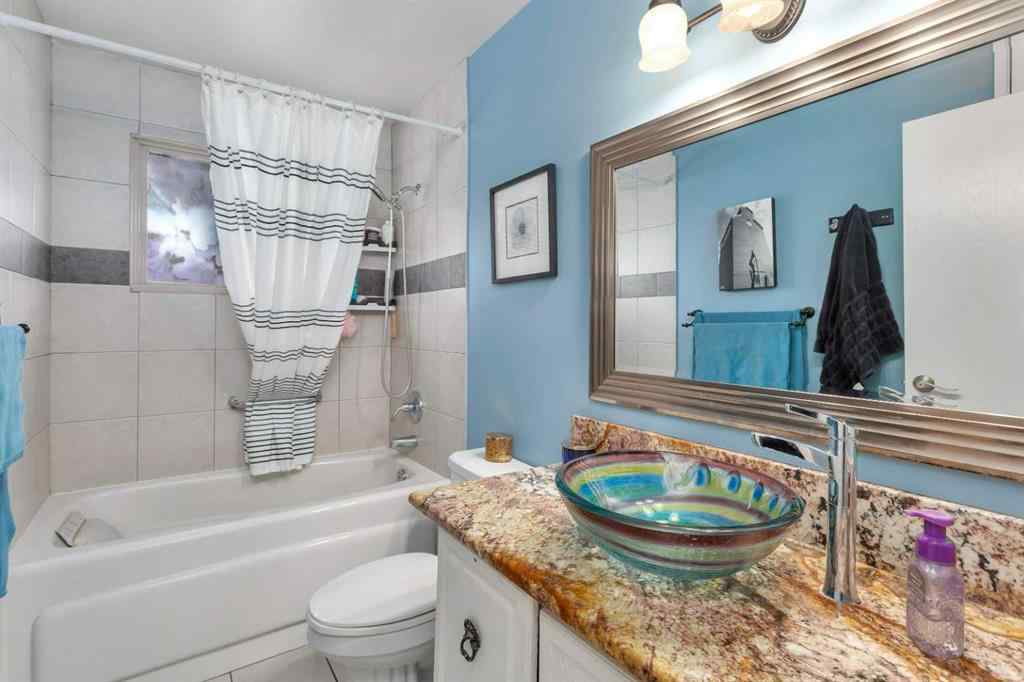 MLS® A2251856 - 404 3 Avenue SW in NONE Sundre, Residential