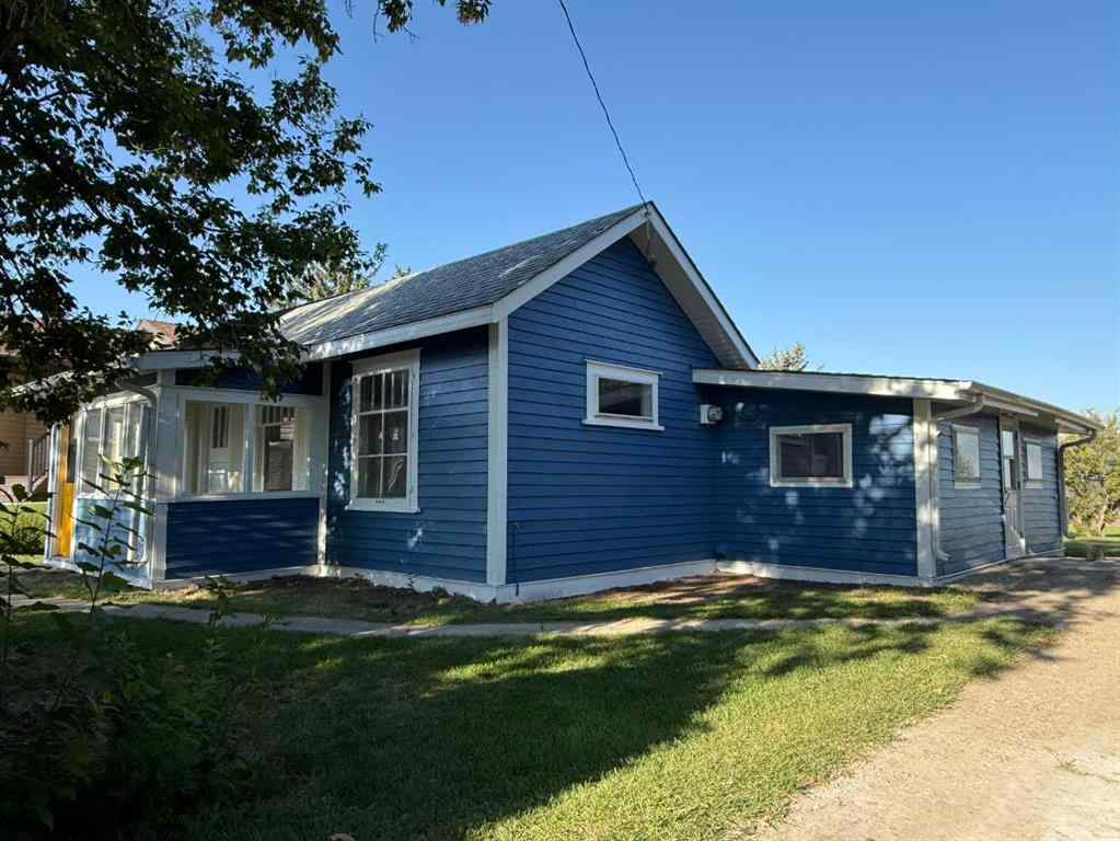 MLS® A2251859 - 32 2 Street W in NONE Arrowwood, Residential