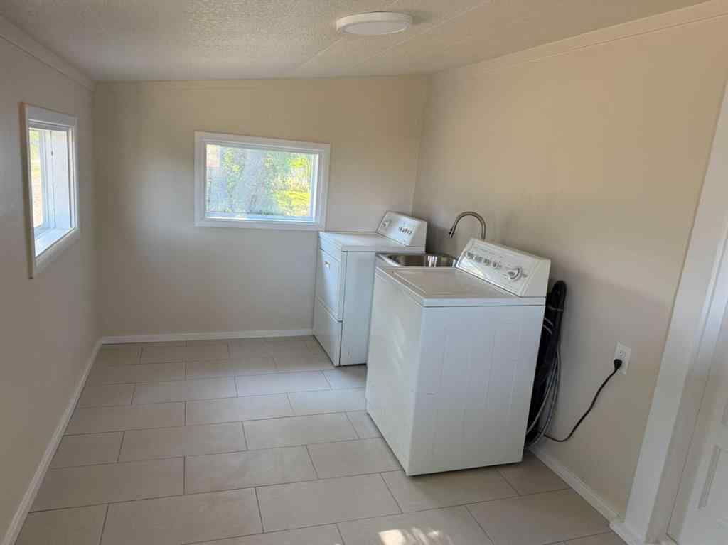 MLS® A2251859 - 32 2 Street W in NONE Arrowwood, Residential