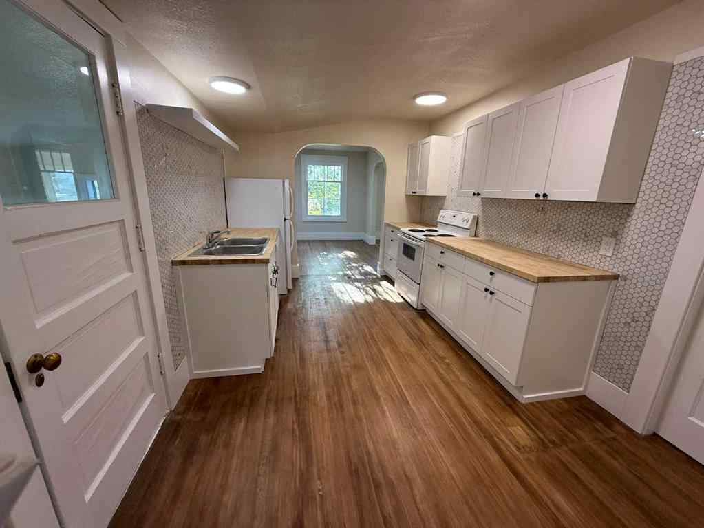 MLS® A2251859 - 32 2 Street W in NONE Arrowwood, Residential