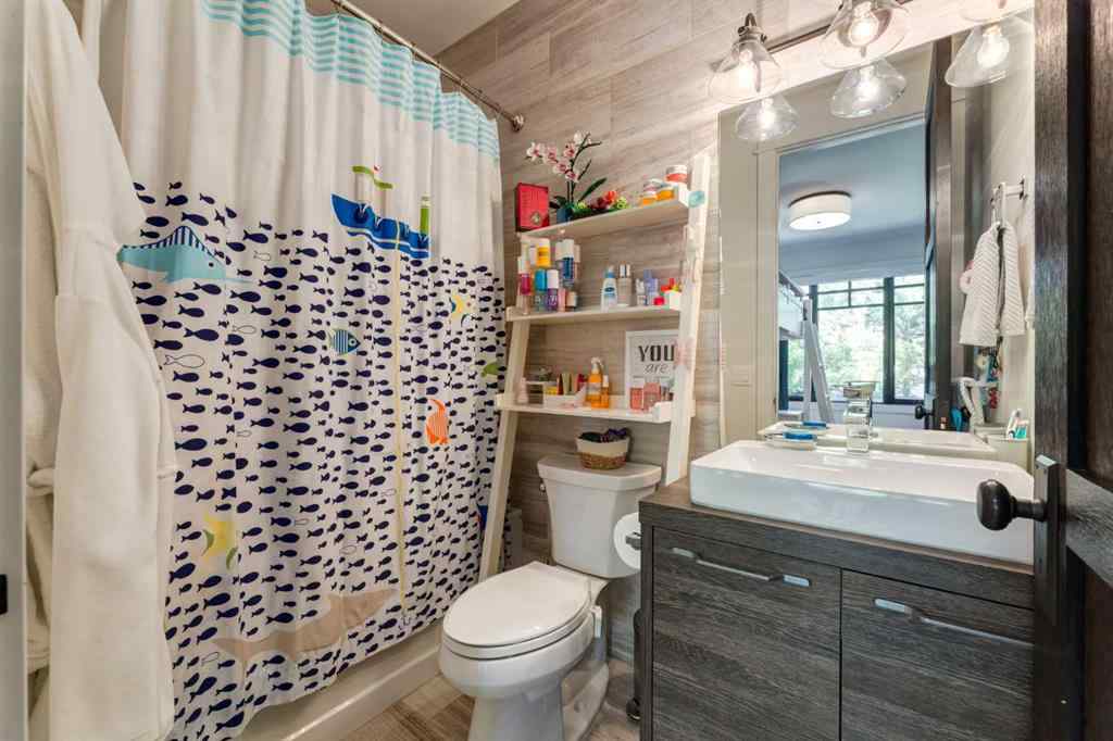 MLS® A2251864 - 4211 17 Street SW in Altadore Calgary, Residential