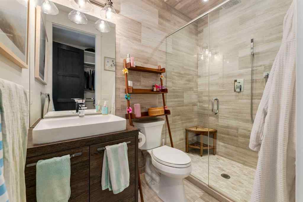 MLS® A2251864 - 4211 17 Street SW in Altadore Calgary, Residential