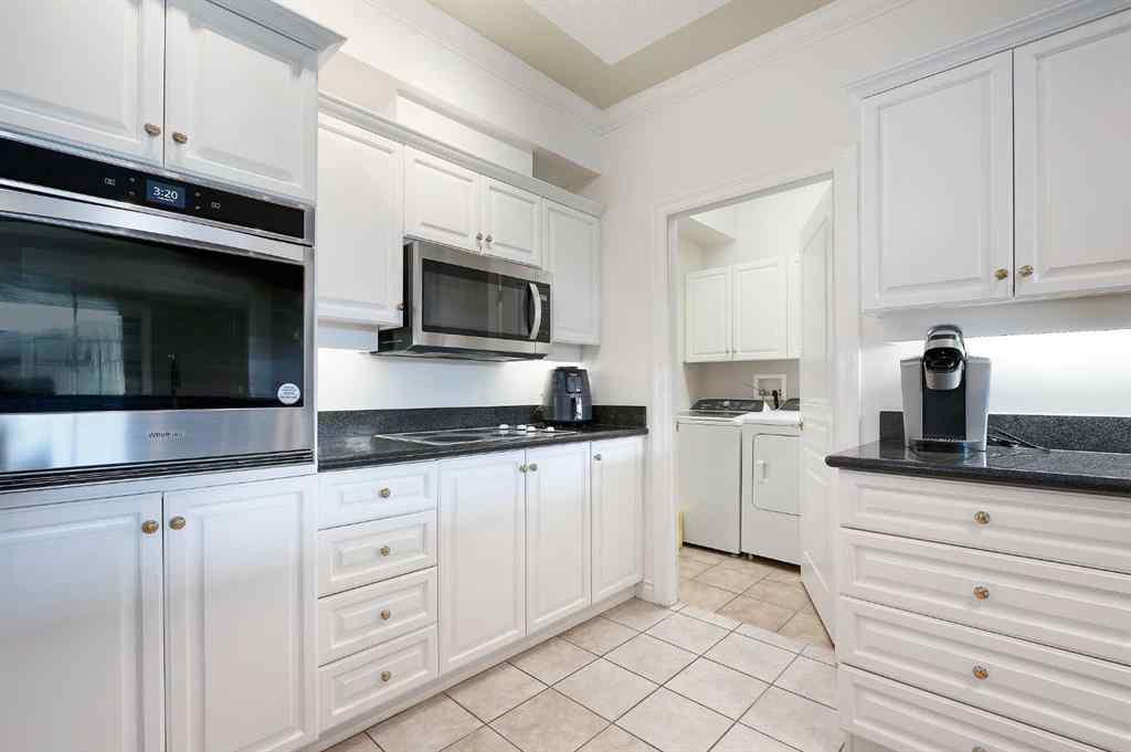 MLS® A2251865 - Unit #401 60 24 Avenue SW in Erlton Calgary, Residential