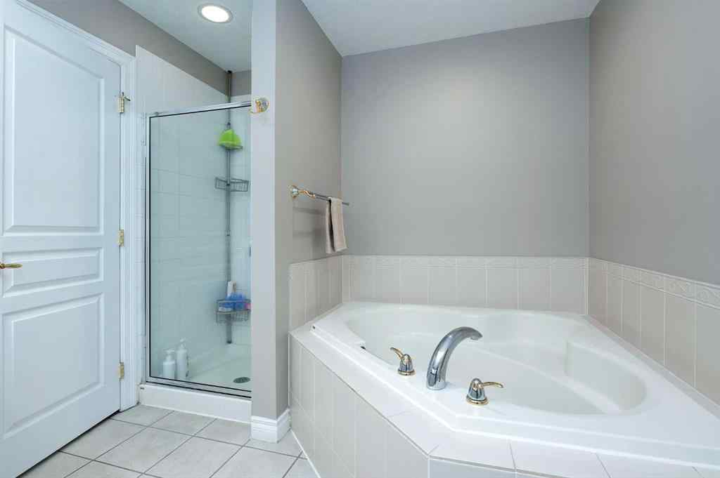 MLS® A2251865 - Unit #401 60 24 Avenue SW in Erlton Calgary, Residential