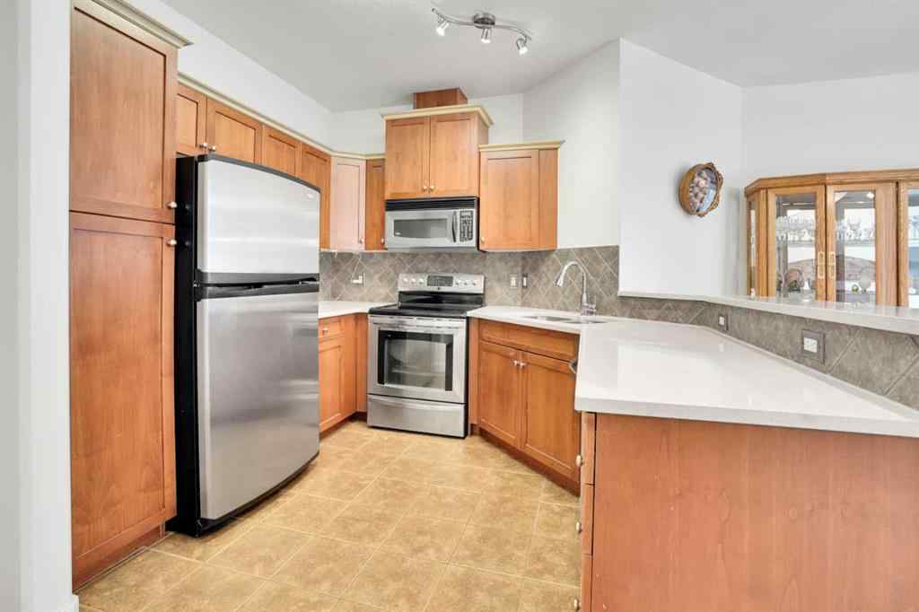 MLS® A2251871 - Unit #323 20 Discovery Ridge Close SW in Discovery Ridge Calgary, Residential