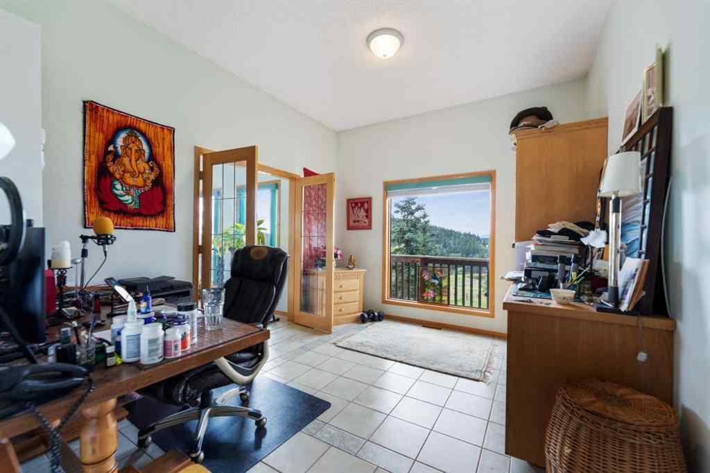 MLS® A2251872 - 11 Black Bear Lane  in Square Butte Rural Foothills County, Residential
