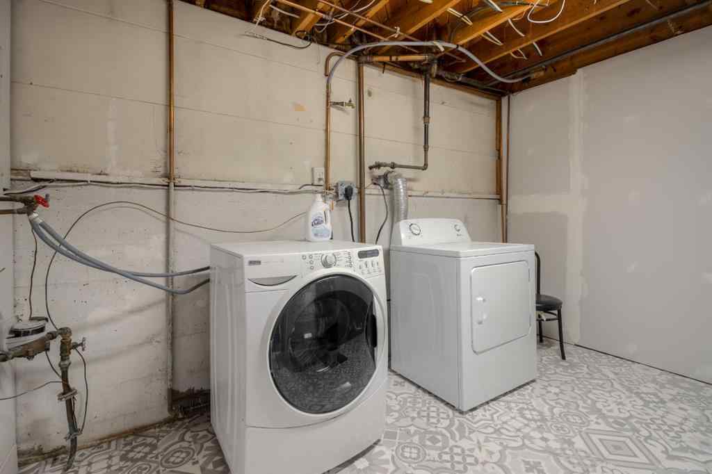 MLS® A2251874 - 1107 12 Avenue N in NONE Lethbridge, Residential