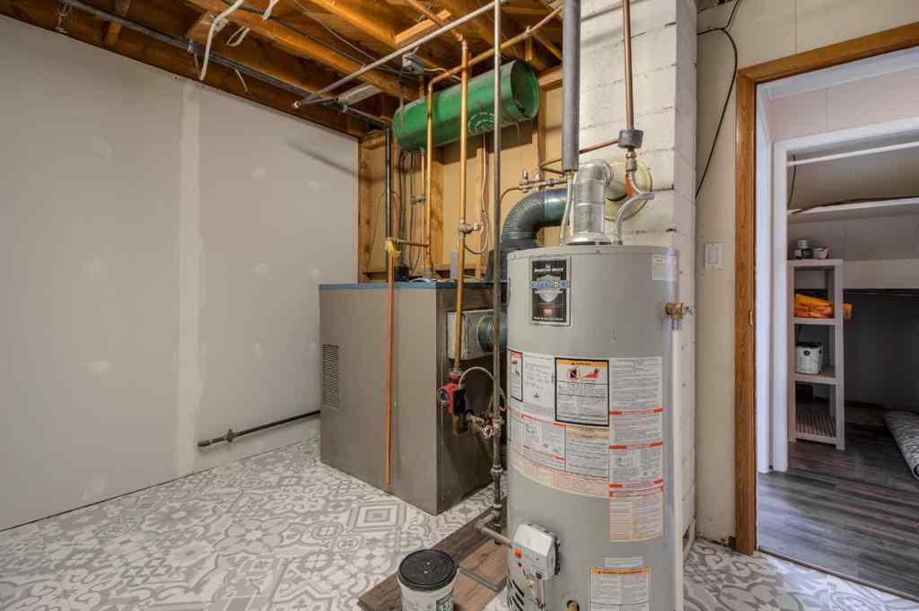 MLS® A2251874 - 1107 12 Avenue N in NONE Lethbridge, Residential
