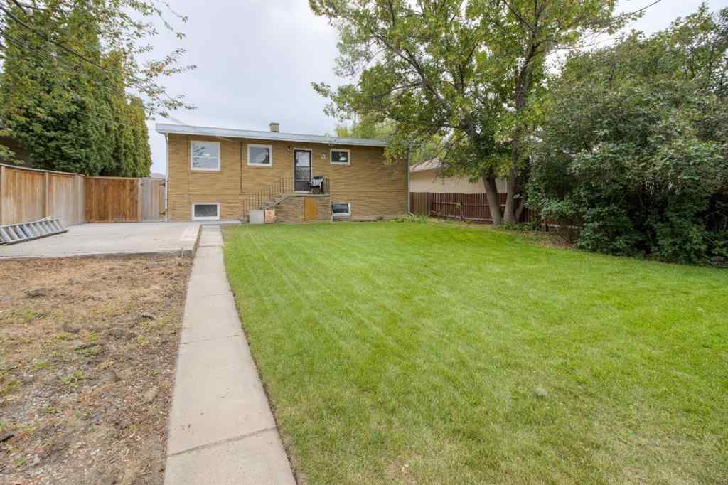 MLS® A2251874 - 1107 12 Avenue N in NONE Lethbridge, Residential