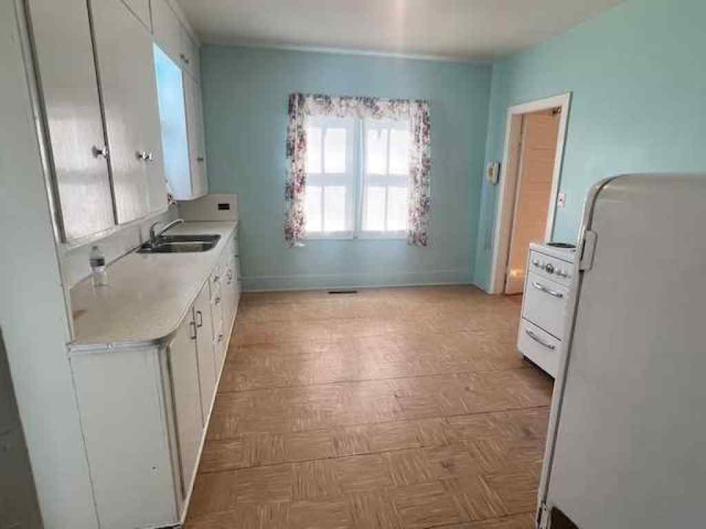 MLS® A2251878 - 4811 46 Avenue  in Forestburg Forestburg, Residential