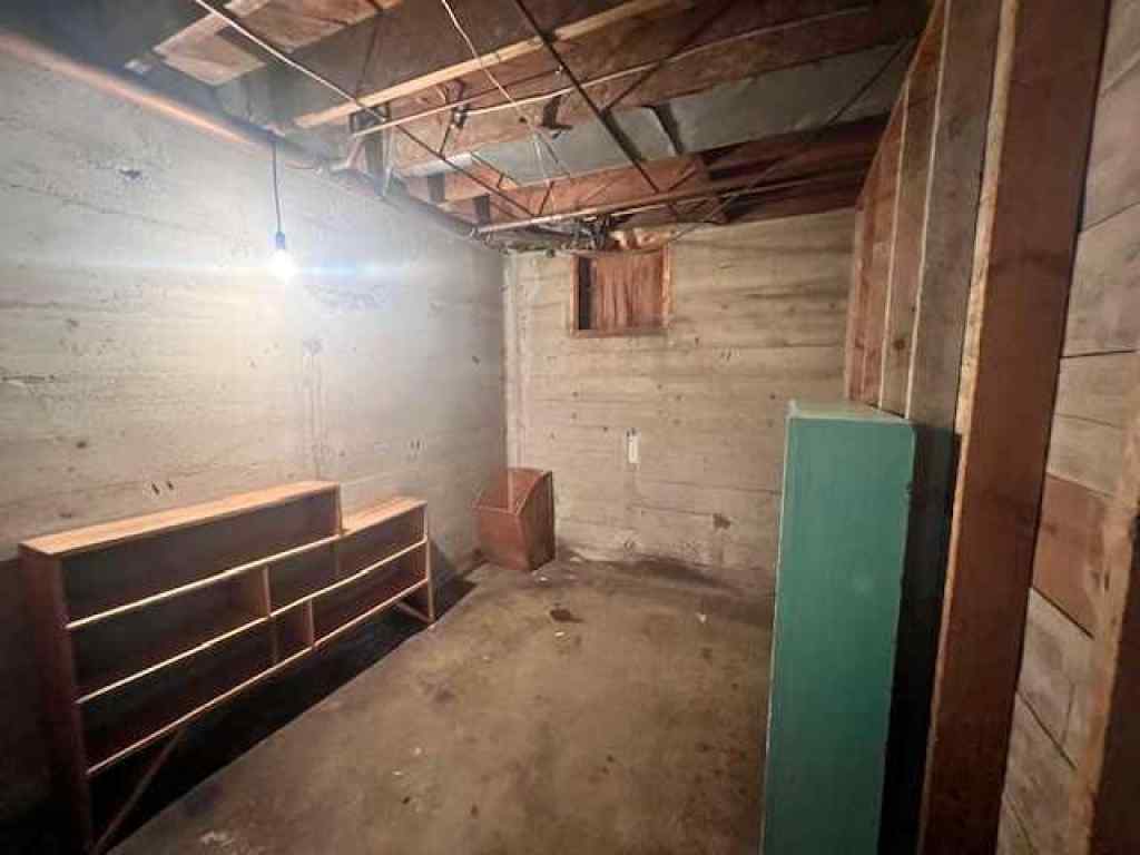MLS® A2251878 - 4811 46 Avenue  in Forestburg Forestburg, Residential