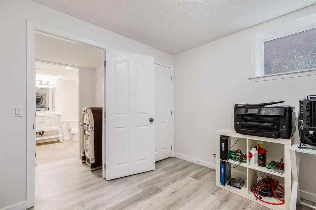 MLS® A2251886 - 522 Stonegate Road NW in Stonegate Airdrie, Residential