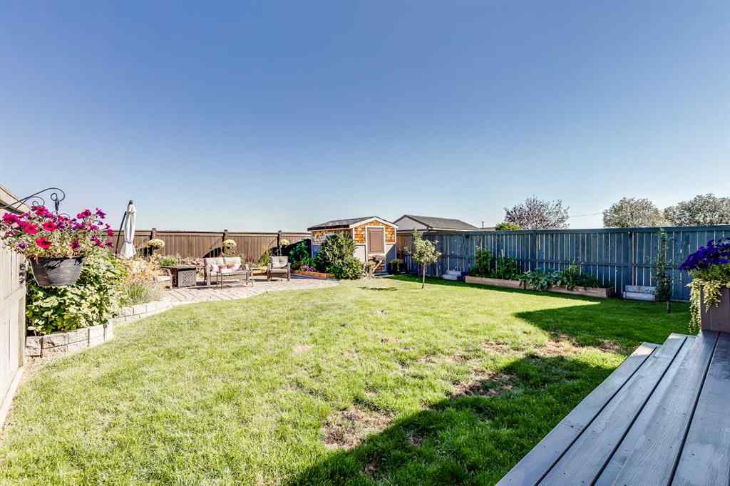 MLS® A2251886 - 522 Stonegate Road NW in Stonegate Airdrie, Residential