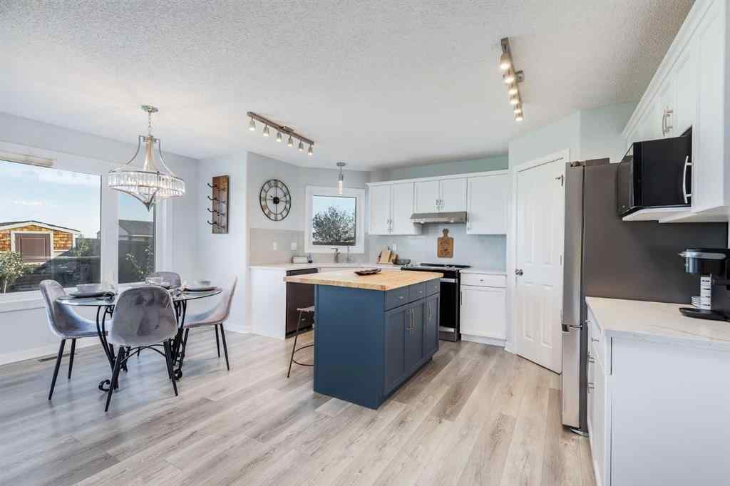 MLS® A2251886 - 522 Stonegate Road NW in Stonegate Airdrie, Residential