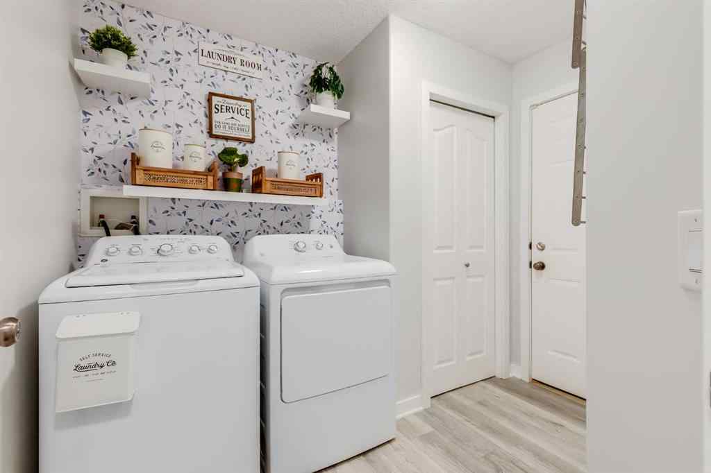 MLS® A2251886 - 522 Stonegate Road NW in Stonegate Airdrie, Residential