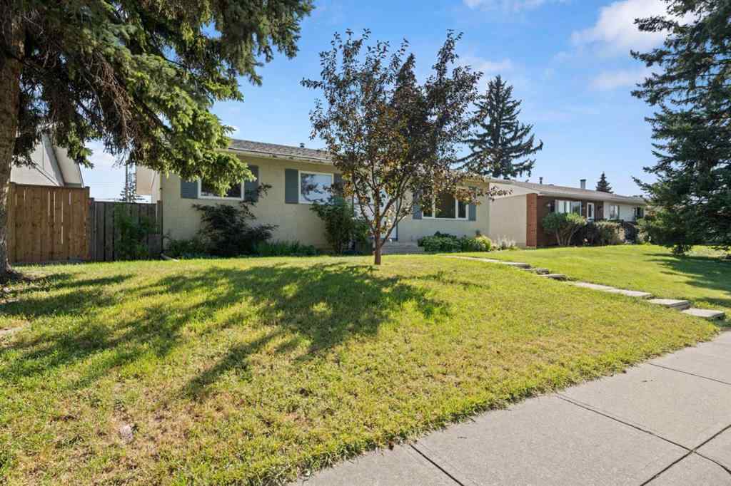 MLS® A2251892 - 102 Marbrooke Circle NE in Marlborough Calgary, Residential