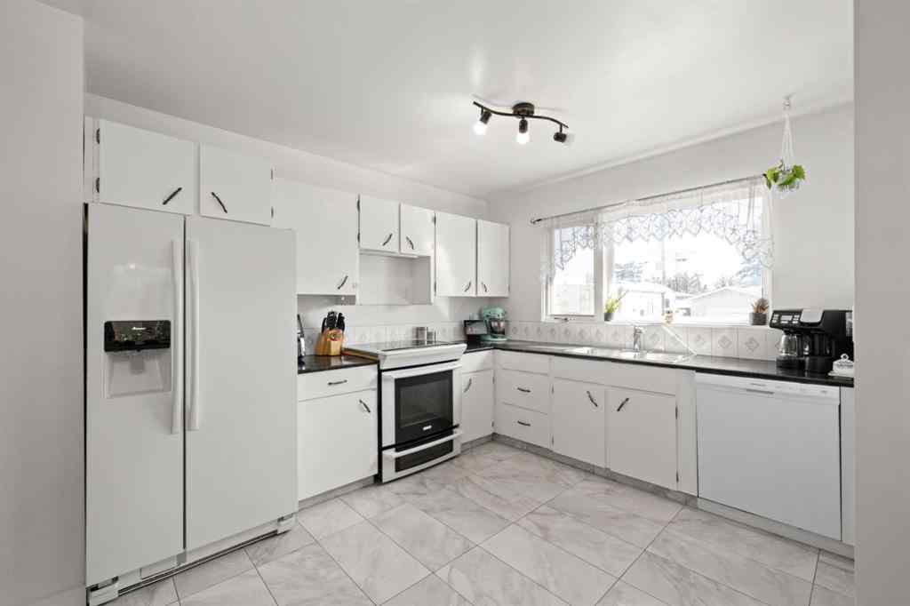 MLS® A2251892 - 102 Marbrooke Circle NE in Marlborough Calgary, Residential