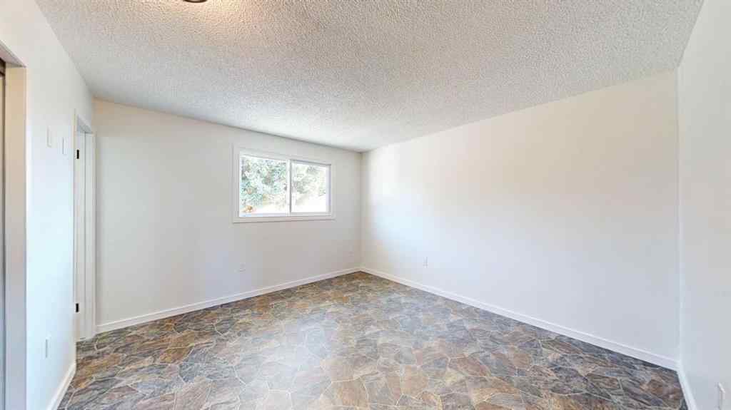 MLS® A2251893 - 976 Ross Glen Drive SE in Ross Glen Medicine Hat, Residential