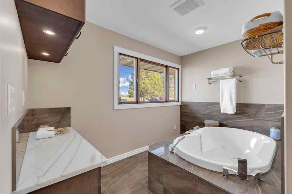 MLS® A2251895 - 39070 Range Road 281   in NONE Rural Red Deer County, Residential