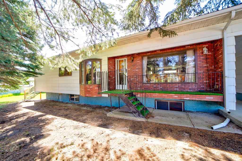 MLS® A2251898 - 901 230 Street  in NONE Hillcrest, Residential