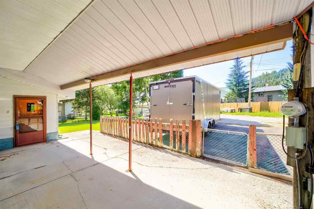 MLS® A2251898 - 901 230 Street  in NONE Hillcrest, Residential