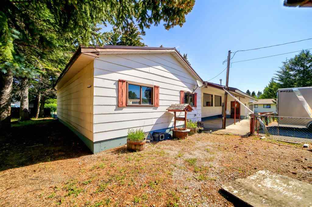 MLS® A2251898 - 901 230 Street  in NONE Hillcrest, Residential