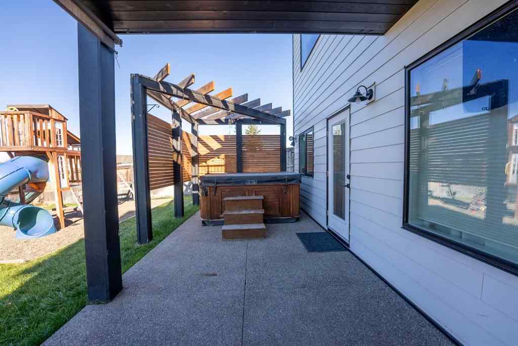 MLS® A2251899 - 421 Rivergrove Chase W in Riverstone Lethbridge, Residential