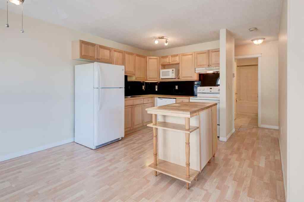 MLS® A2251901 - Unit #312 1528 11 Avenue SW in Sunalta Calgary, Residential