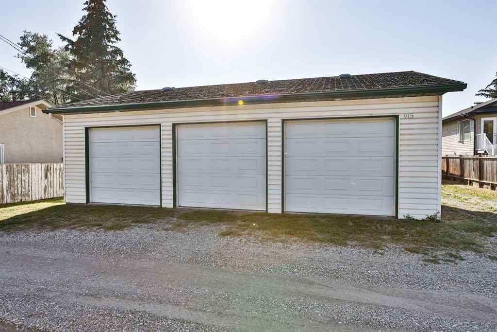 MLS® A2251902 - 915 6 Street N in Staffordville Lethbridge, Residential