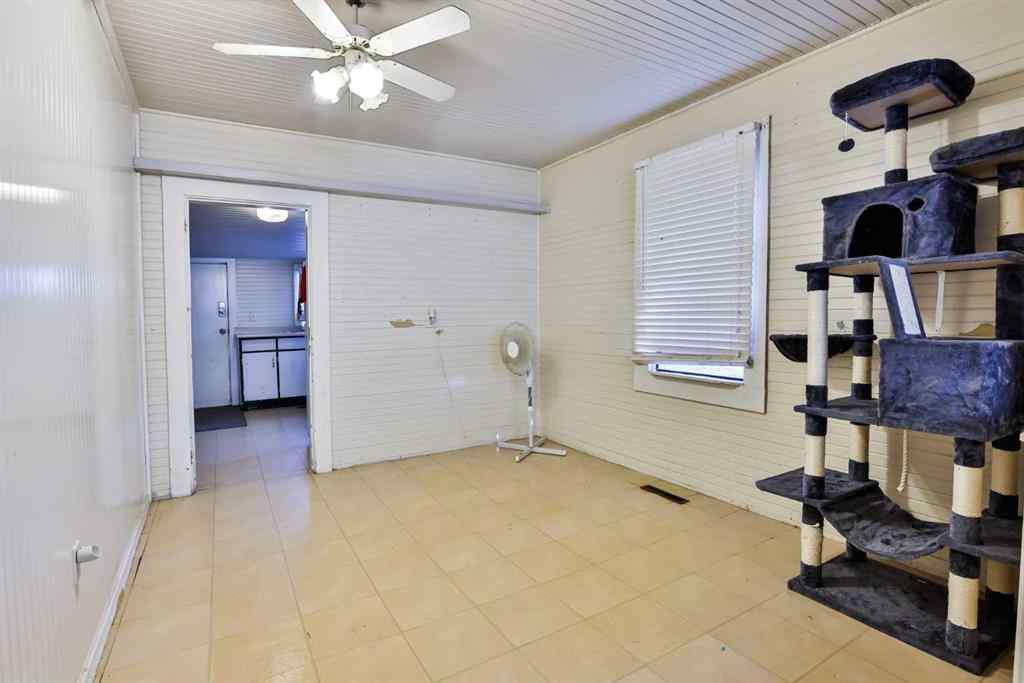 MLS® A2251902 - 915 6 Street N in Staffordville Lethbridge, Residential