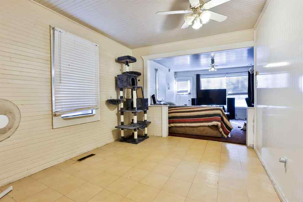 MLS® A2251902 - 915 6 Street N in Staffordville Lethbridge, Residential